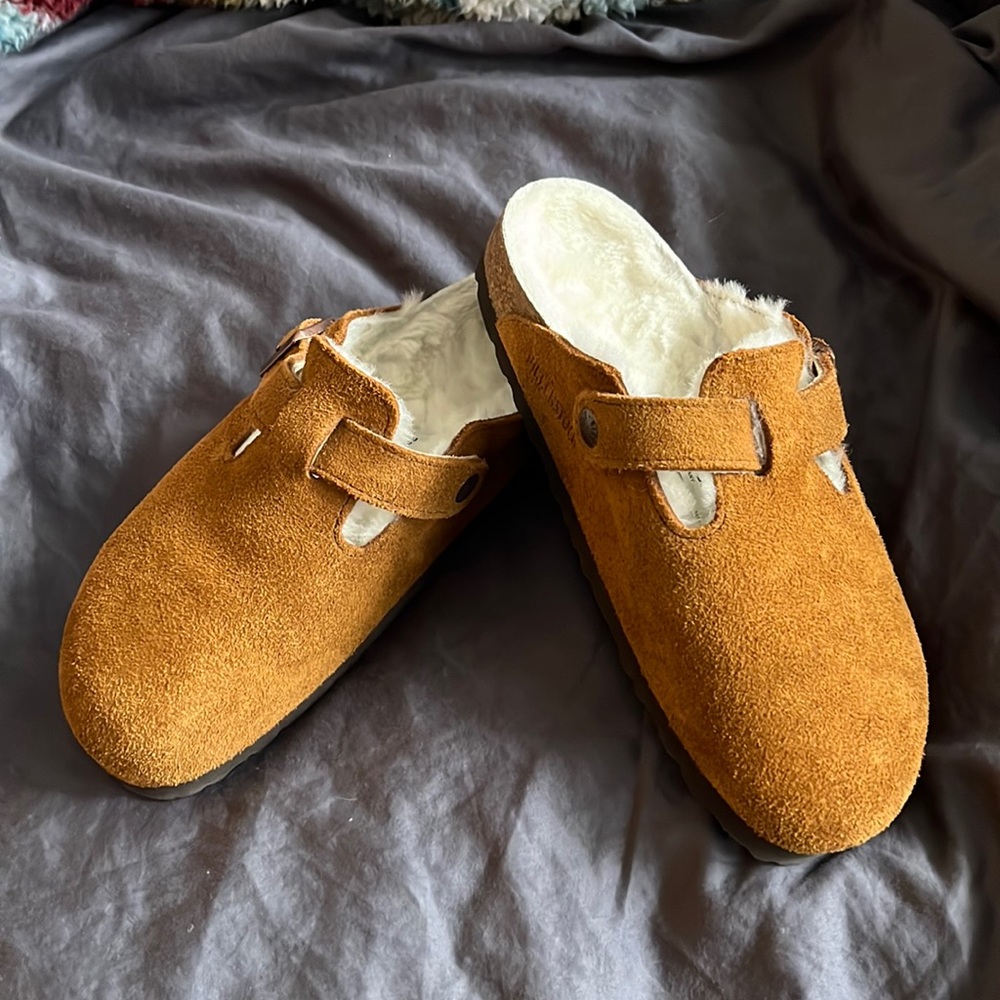 Birkenstock Shearling Boston Suede (color Mink). Size 38